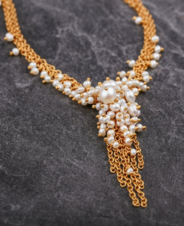 The Pearl & Gold ‘V’ Tassel Necklace - IndependentBoutique.com