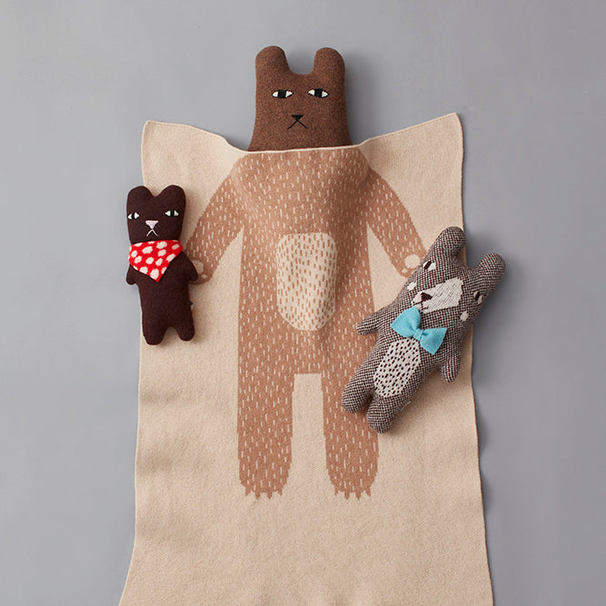 Donna Wilson Bear Mini Knitted Blanket – Oatmeal & Brown