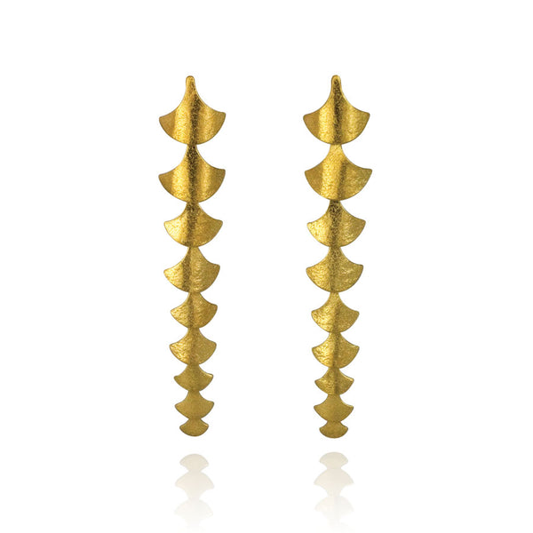 Gold dangly earrings in teardrop shapes
